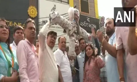 BJP holds protest against AAP chief Arvind Kejriwal in Chandani Chowk