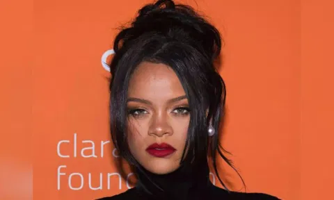  Rihanna (Instagram)