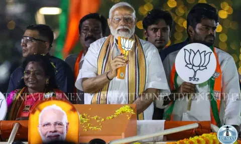 Narendra Modi during the road show (Photo: Hemanathan) 