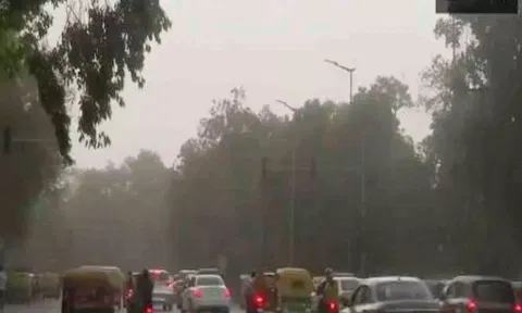 Visuals from Parliament Street and India Gate Circle in Delhi (ANI)