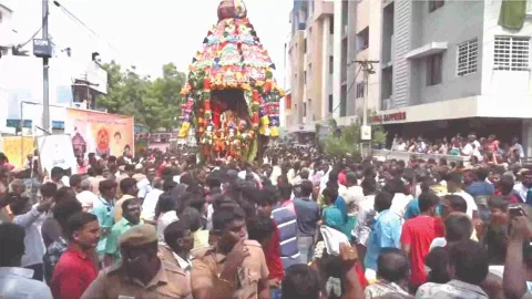 Devotees pull car of Vekkali Amman temple on Sunday