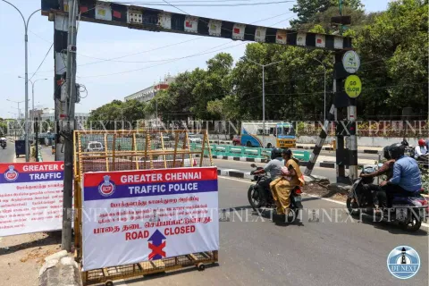 Traffic diversion near RBI Subway in Chennai (Photo: Hemanathan M) 