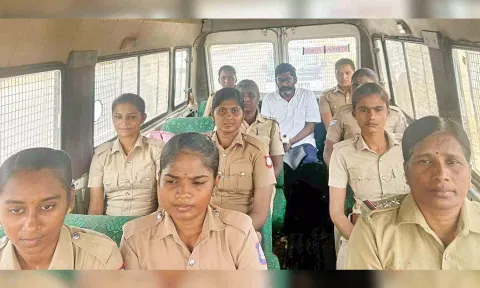‘Savukku’ Shankar escorted by women police personnel to Tiruchy on Wednesday 