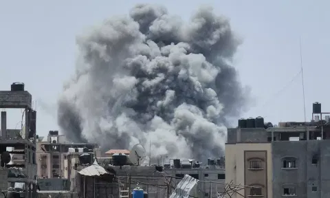 Jabalia refugee camp busted in Gaza (Image: Reuters)