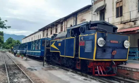 Nilgiri Mountain Railway services between Mettupalayam and Ooty cancelled due to land slip
