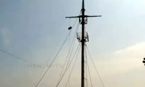 Storm warning-cage #1 installed in nine ports in Tamil Nadu