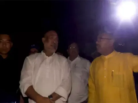 Manipur CM Biren Singh inspects situation on the ground at Imphal's Ima Market (Photo: X@NBirenSingh)