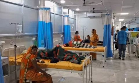 People suffering from heat-related illnesses being treated at Anugrah Narayan Magadh Medical College & Hospital, as Bihar witnesses intense heatwave conditions, in Gaya (PTI)