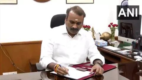 L Murugan takes charge as Minister of State (Photo/ANI)