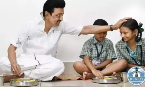 CM Stalin with students 