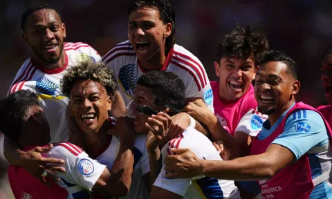 Jhonder Cadiz celebrates after scoring Venezuela's first goal 