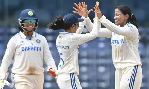 Sneh Rana celebrates after a wicket (Photo: Justin George) 