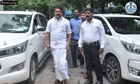 BJP leader Nainar Nagendran appeared in CB-CID Head office (Justin George) 