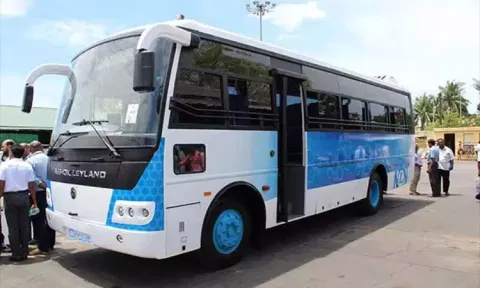 500 low-floor electric bus