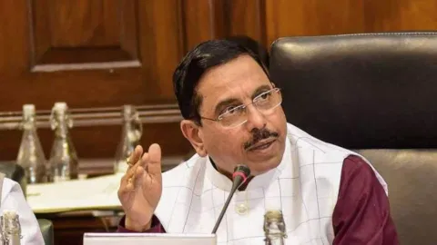  Union Food and Consumer Affairs Minister Pralhad Joshi (PTI)