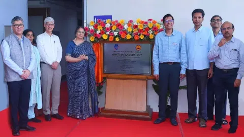 Smt. Parminder Chopra, CMD, Power Finance Corporation (PFC), Prof. V. Kamakoti, Director, IIT Madras, inaugurating the Anatomy Lab at IIT Madras