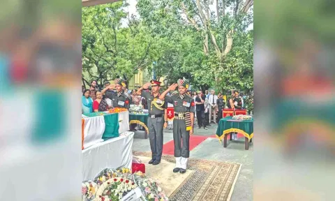Former Chief of Army Staff General S Padmanabhan being accorded 21-gun salute
