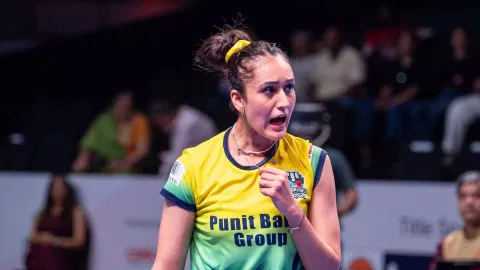  Manika Batra celebrates a point against Ayhika Mukherjee of Puneri Paltan 