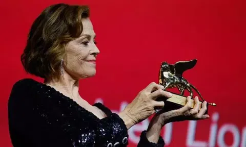 American actor Sigourney Weaver