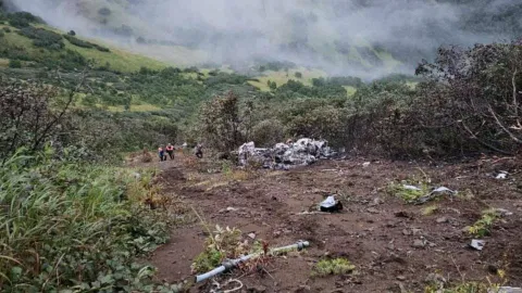 Image from the crash site (Reuters)
