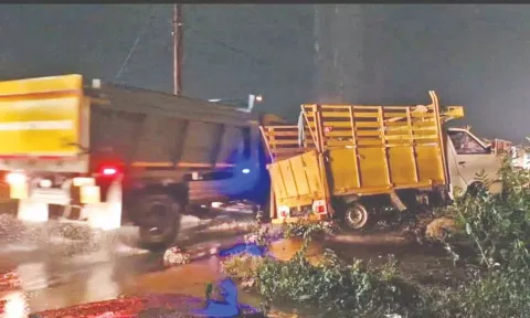 The load van made a sudden turn near Sriperumbudur leading to tragedy