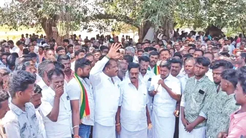 Residents protest in Karur on Monday