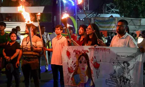  Junior doctors during a torch rally, demanding justice for a trainee doctor, a victim of rape and murder, in Kolkata (PTI)