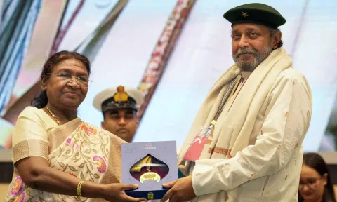 Veteran actor Mithun Chakraborty addresses the gathering after being conferred the Dadasaheb Phalke Award during the 70th National Film Awards (PTI)