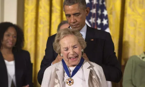 Former President Barack Obama awards Ethel Kennedy the Presidential Medal of Freedom during a ceremony in the East Room of the White House in Washington (AP) 