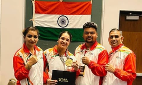 U-19 Indian boxers celebrate after victory (IANS)
