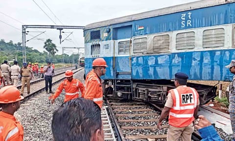 Mock train derailment drill conducted at Ettapur Road railway station 