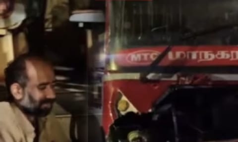 Screengrab from the incident (Thanthi TV)