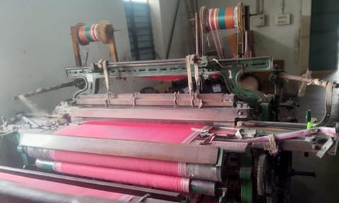  Production of sarees and dhotis under way in powerlooms in Erode 