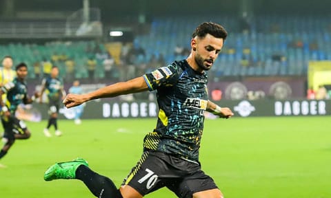 Lukas Brambilla in action against Kerala Blasters