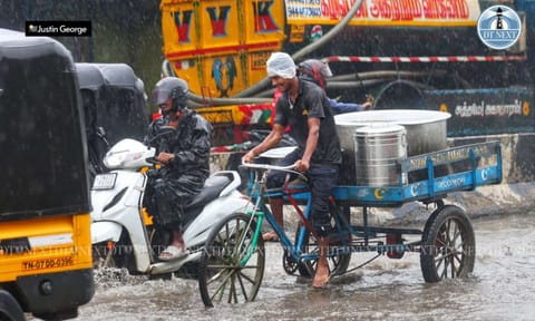 Heavy rain leads to waterlogging in Chennai areas (Justin George)