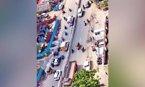  Concrete blocks for drain work on MTH Road irk commuters