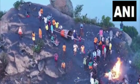Kopparai being lifted to Tiruvannamalai hills for Karthigai Deepam festivals ( ANI)