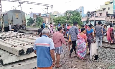 The level crossing at Annamalai Nagar 