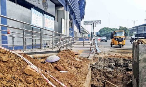 Ramp at the entrance of Airport Metro Station is in shambles 