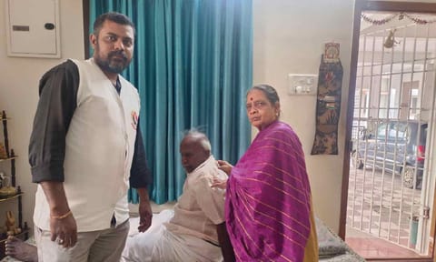 Greater Chennai Police's Kaaval Karangal reunites injured 75-yr-old with family