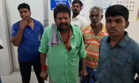 Actor Ganja Karuppu stages protest at GH in Porur