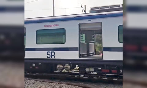 Air-conditioned Electric Multiple Unit 