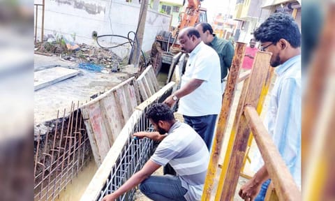 Ongoing SWD works in Perungudi (Zone 14) 