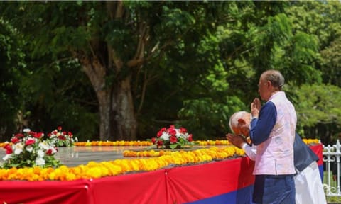 PM Modi at Sir Seewoosagur Ramgoolam Botanical Garden, Mauritius (X/@narendramodi) 