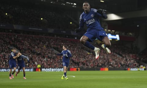 Paris Saint-Germain reaches French Cup final by rallying past Dunkerque 4-2