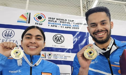 Suruchi Phogat and Vijayveer Sidhu with their gold medals 