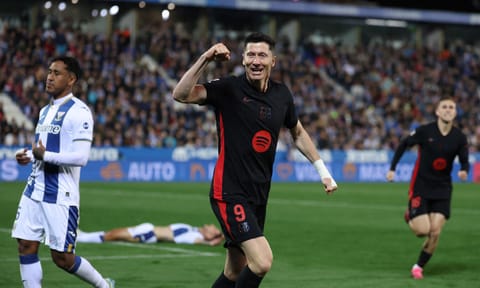 Robert Lewandowski celebrates after the goal