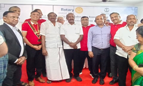 Health Minister Subramanian along with members of the Rotary Club of Chennai Capital 