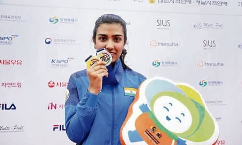 Razia Dhillon (X)