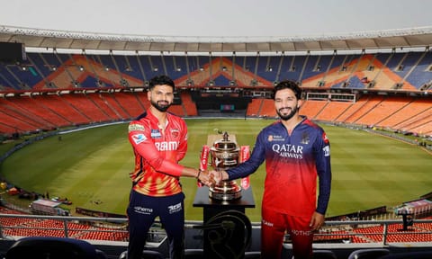 Shreyas Iyer and Rajat Patidar during the pre-final photoshoot (X/iplt20) 